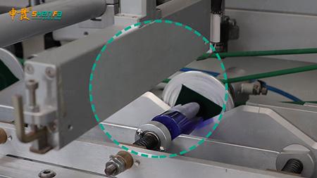 Uma máquina de impressão automática completa da tela de seda do servo da cor para garrafas ovais redondas de Squair