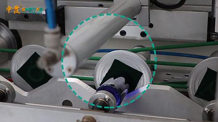 Uma máquina de impressão automática completa da tela de seda do servo da cor para garrafas ovais redondas de Squair