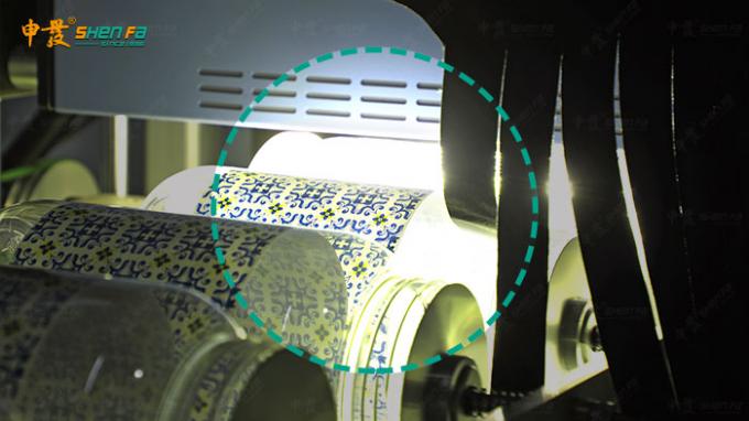 Máquina de impressão plástica automática completa econômica da tela da garrafa do animal de estimação da impressora da tela da garrafa